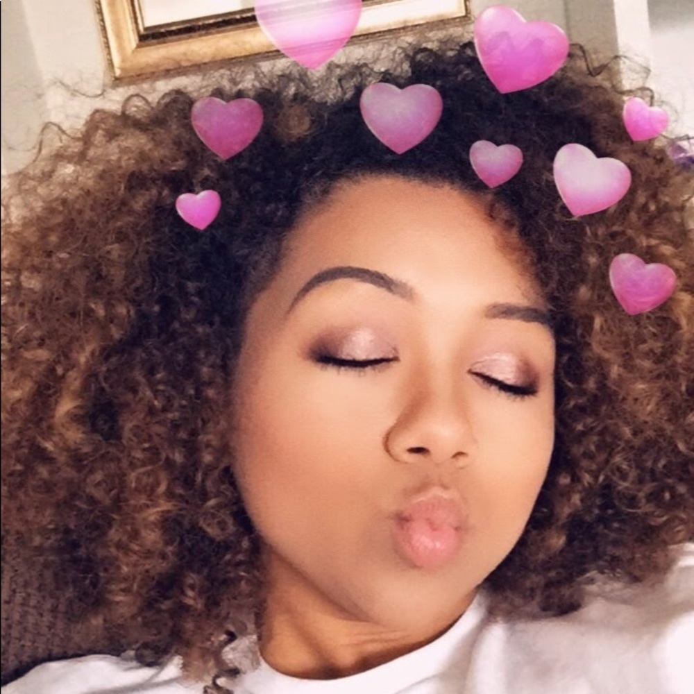 Meet your Posher, Serena